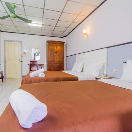 Sutus Court 3 Hotel Патая Екстериор снимка