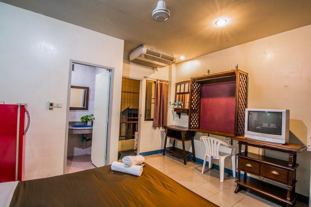 Sutus Court 3 Hotel Патая Екстериор снимка