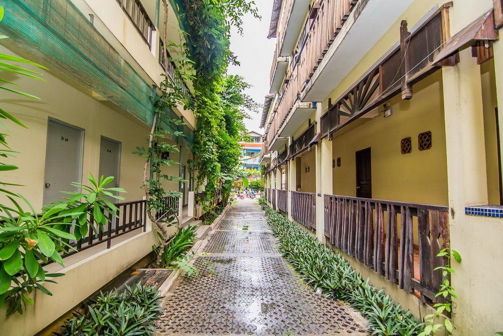 Sutus Court 3 Hotel Патая Екстериор снимка