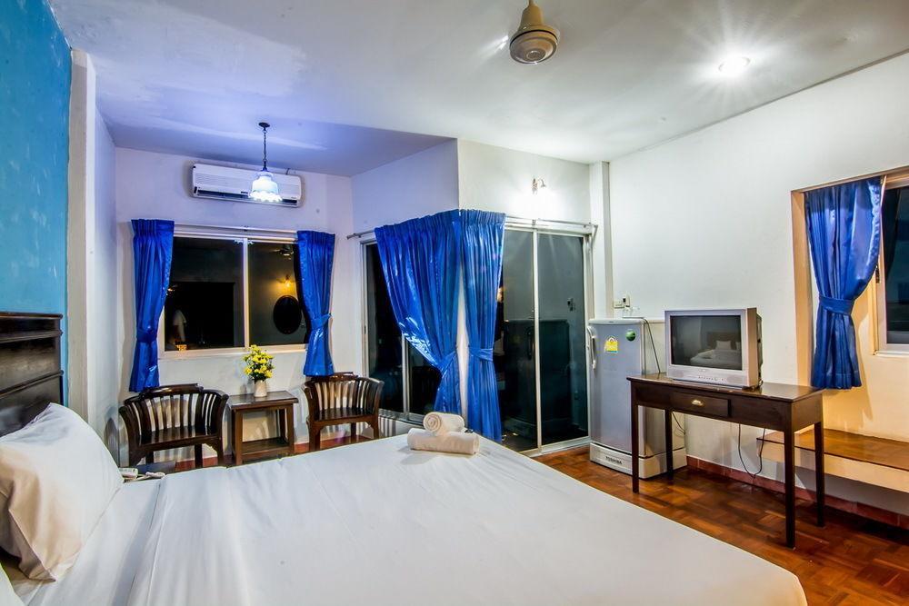 Sutus Court 3 Hotel Патая Екстериор снимка