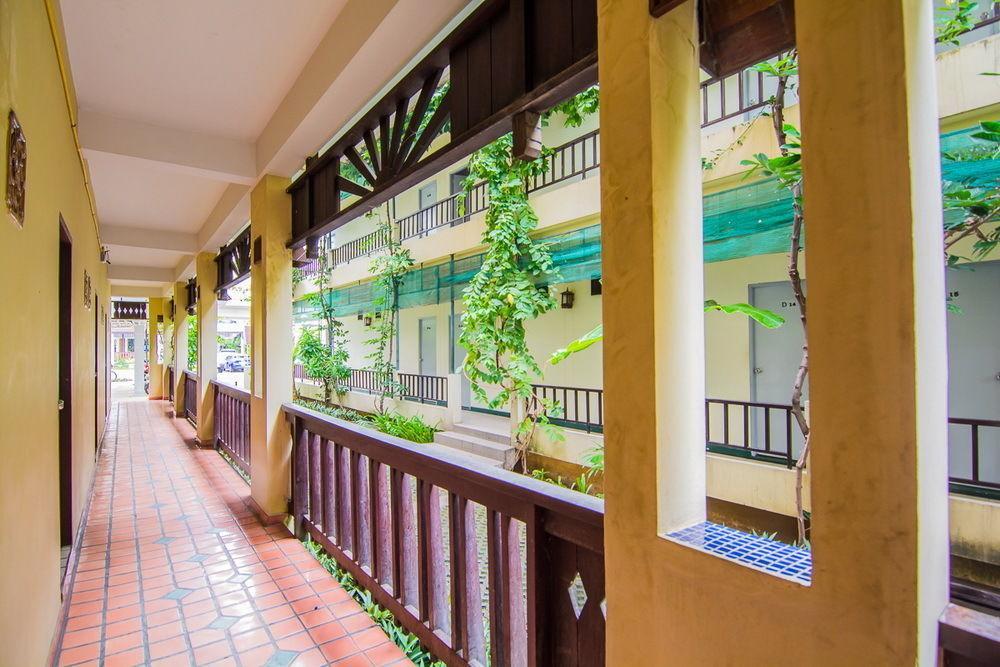 Sutus Court 3 Hotel Патая Екстериор снимка