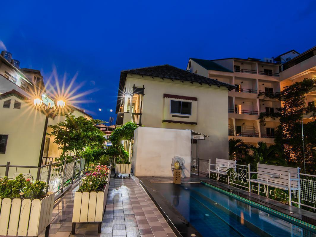 Sutus Court 3 Hotel Патая Екстериор снимка