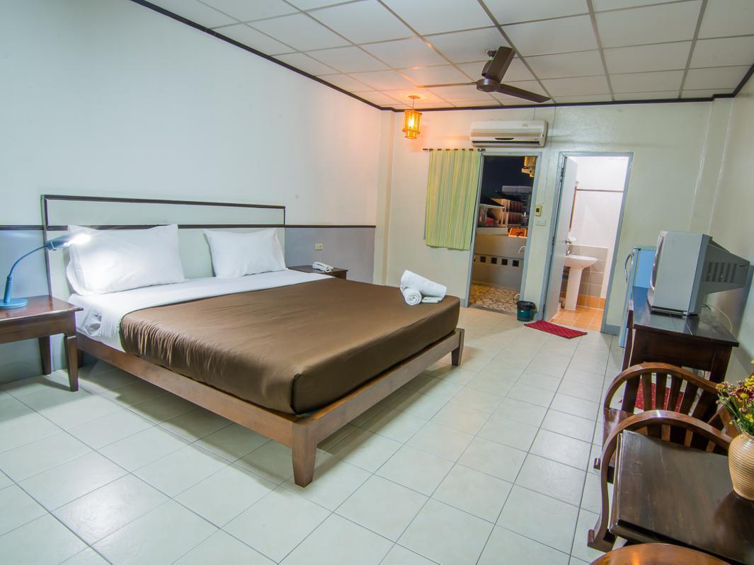 Sutus Court 3 Hotel Патая Екстериор снимка