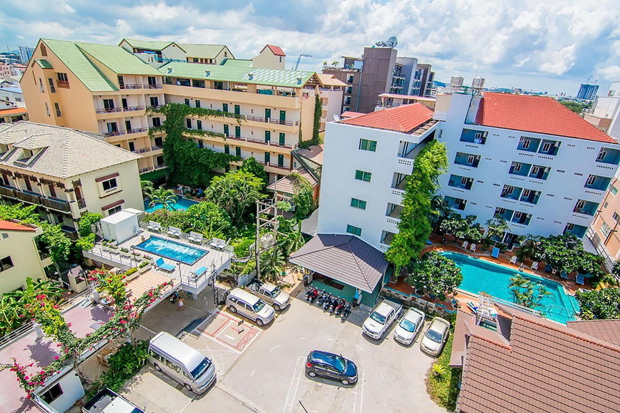 Sutus Court 3 Hotel Патая Екстериор снимка